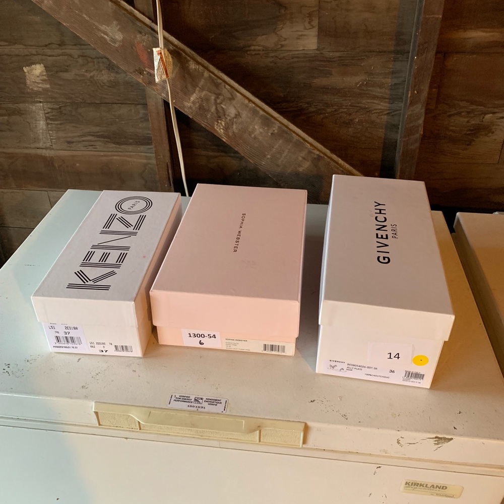 3 empty boxes Givenchy Kenzo